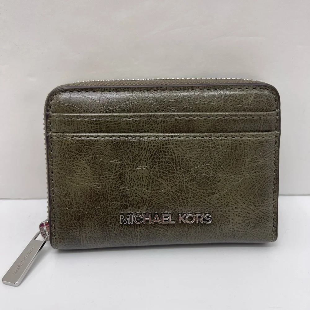 MICHAEL KORS Jet Set Medium Distressed Zip Around Card Case Olive NWT
